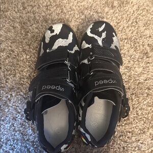 speed Women’s bike shoes (compatible with the peloton)